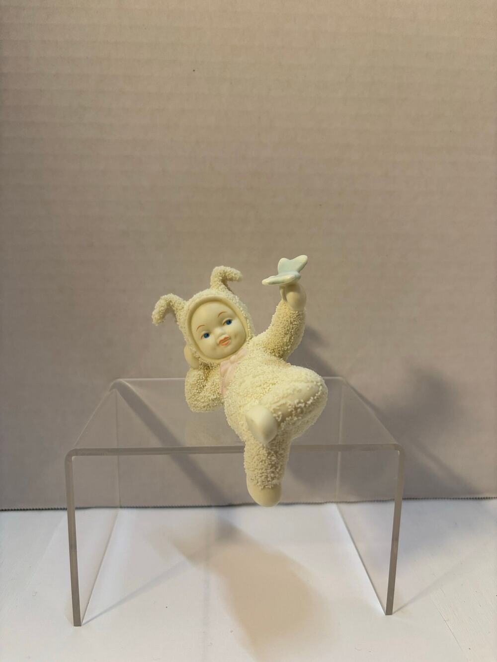Department 56 Snowbunnies "Stop & Smell the Roses" shelf sitter figurine